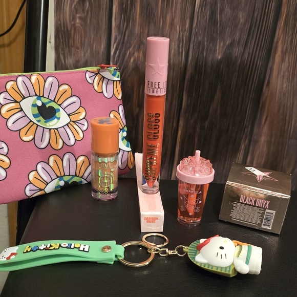 ๐จBUYERS LIVE SHOW NOTIFICATION HEART THIS SO THAT YOU CAN KNOW WHEN I GO LIVEโค๏ธ - Picture 11 of 14